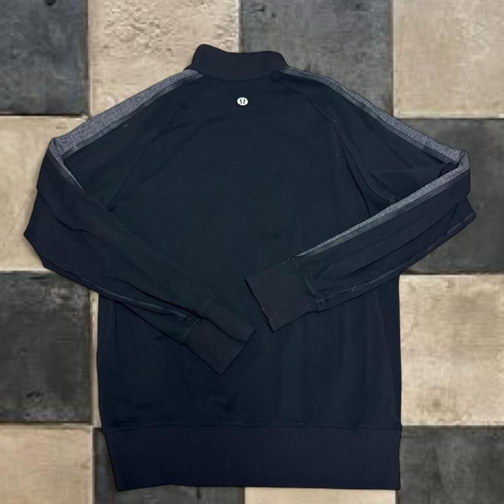 Lululemon black herringbone stripe kung Jacket